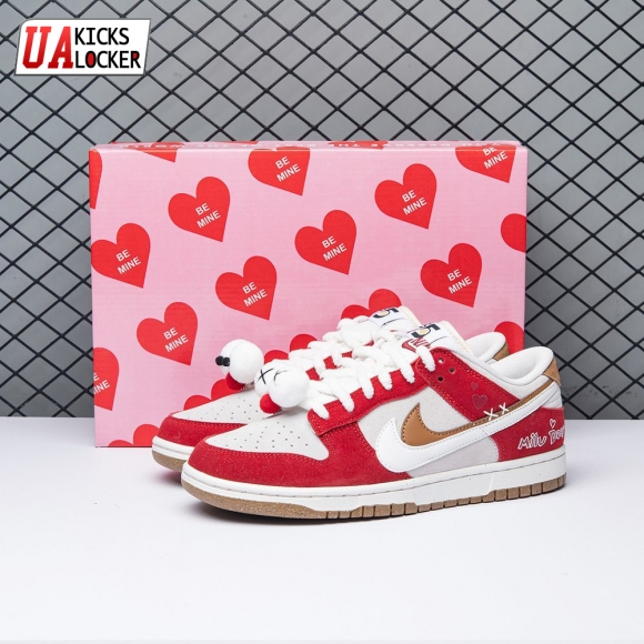 Nike Dunk Low SE Merry Christmas DO9457-112 Unisex